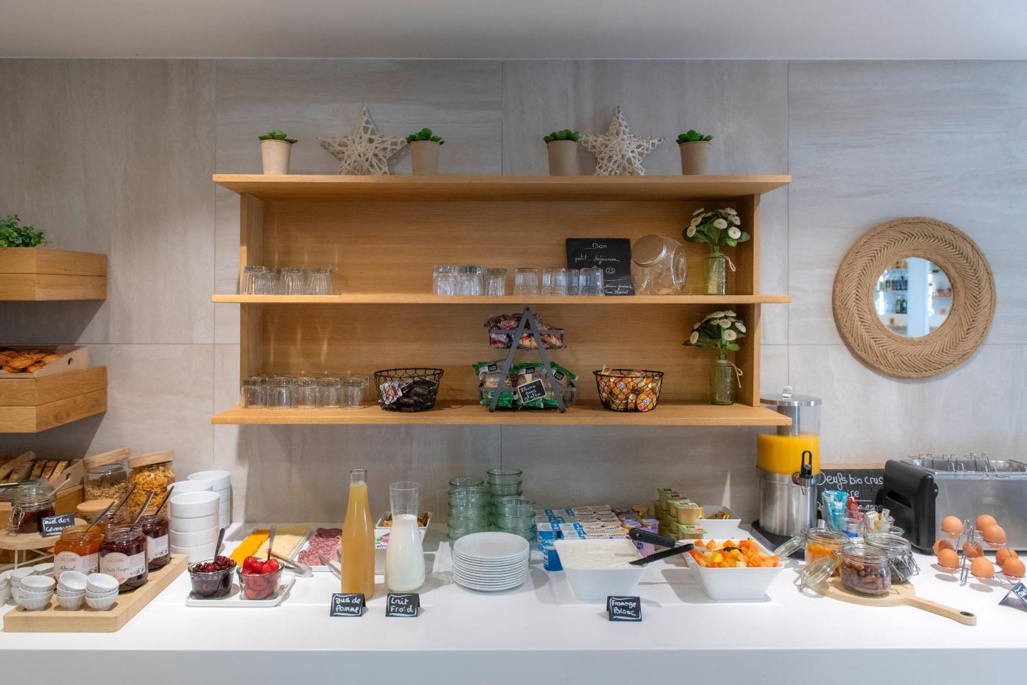 Kyriad Montpellier Est - Lunel Люнел Екстериор снимка