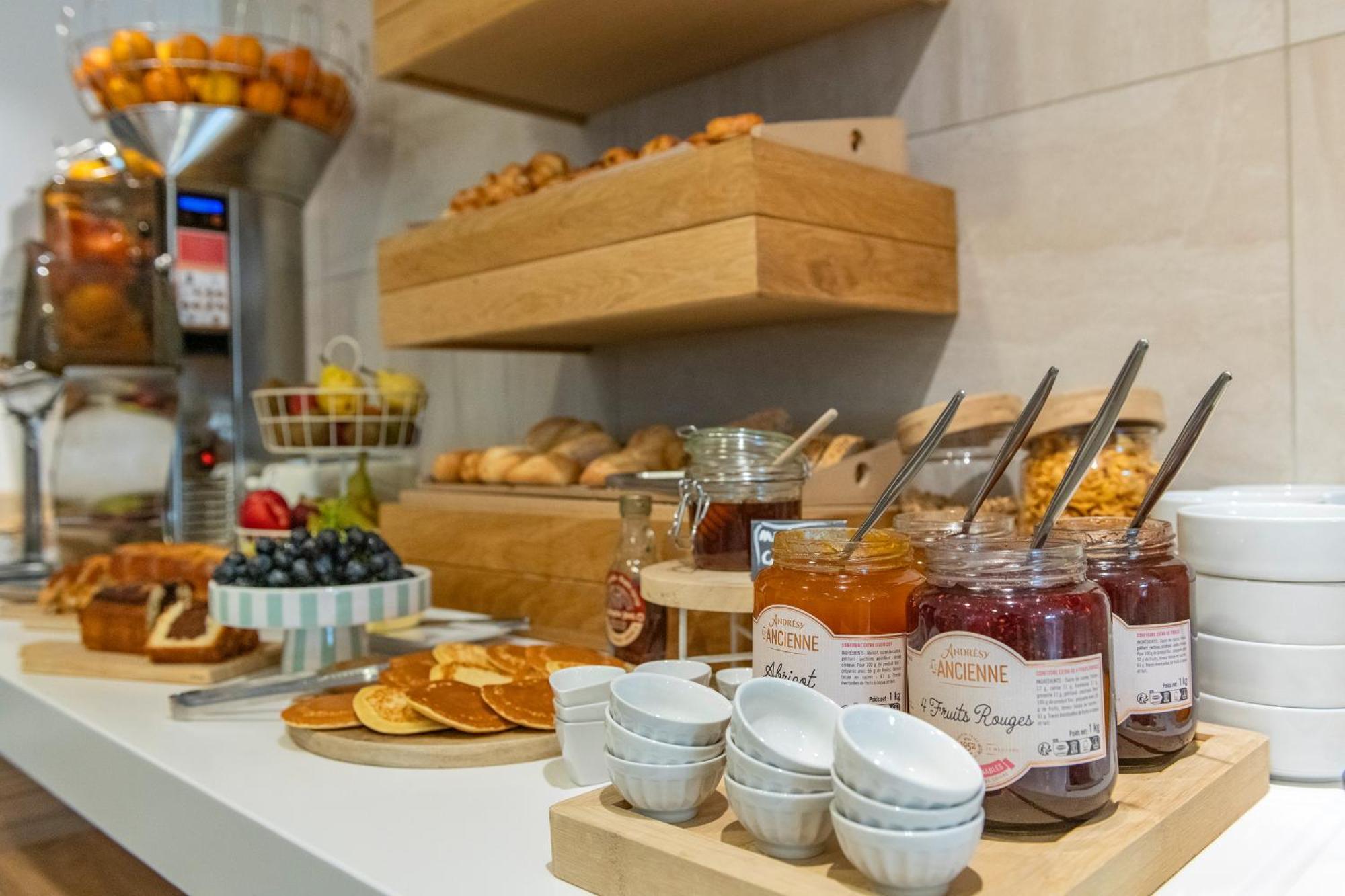 Kyriad Montpellier Est - Lunel Люнел Екстериор снимка